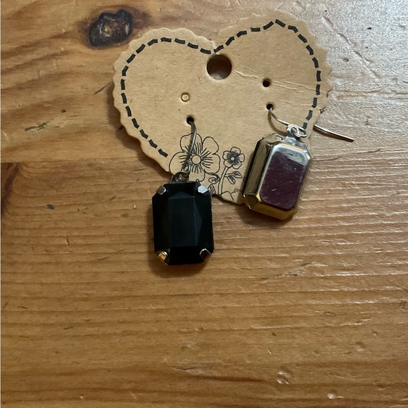 Gothic: metal bat necklace and two sets of dangle earrings biker core style too. - Picture 5 of 9